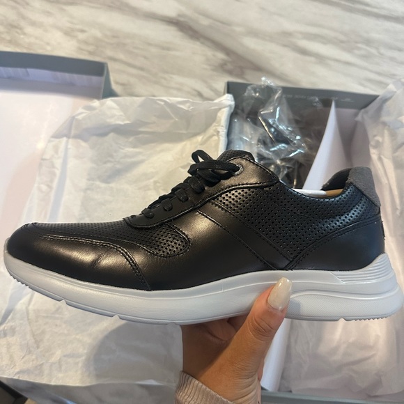 Mens ROCKPORT total Active Mudguard Sneaker Shoes 7.5 Wide - Picture 2 of 7